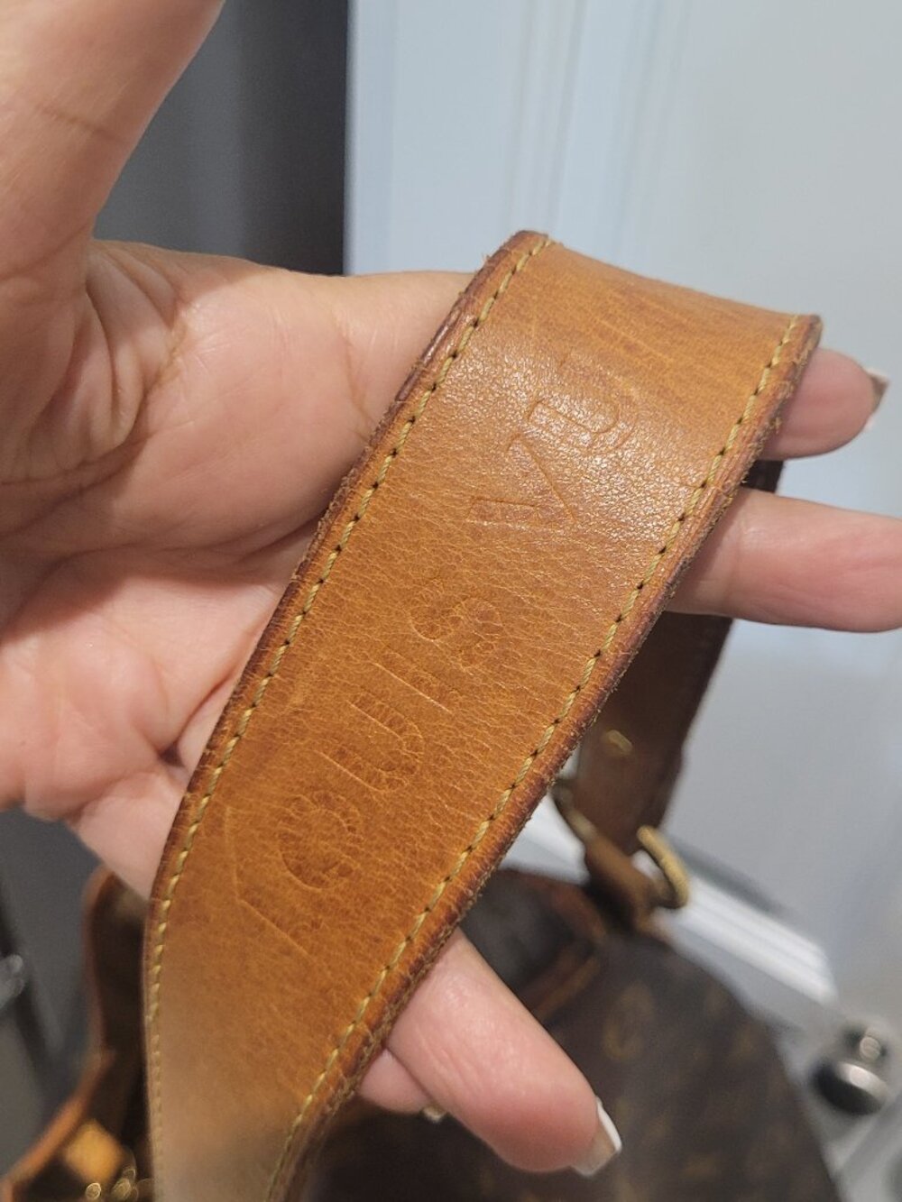 Louis Vuitton Shoulder Bag - Picture 9 of 14